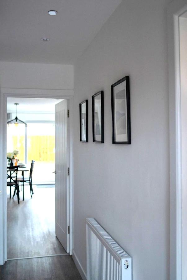 The Red House Modern Stylish Home From Home Walking Distance To Cardiff Bay And City Centre With Parking מראה חיצוני תמונה